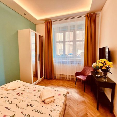 Moderni Apartman Na Hluboke V Praze - Idealni Pro 4 Прага Экстерьер фото